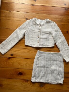 Cream and Gold Tweed Set, EUC, Women’s size XS Excellent condition